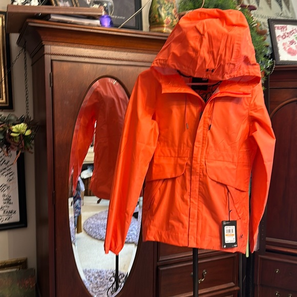Under Armour NWT Orange Rain Jacket, full zip, with hood. Women’s Small - Picture 4 of 13